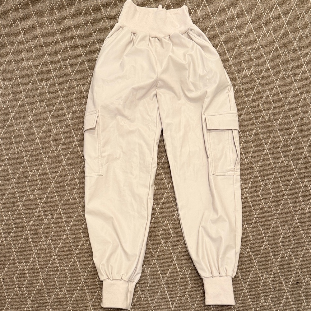 Dance & Marvel Cream Jogger Pants. Side pockets
Size small